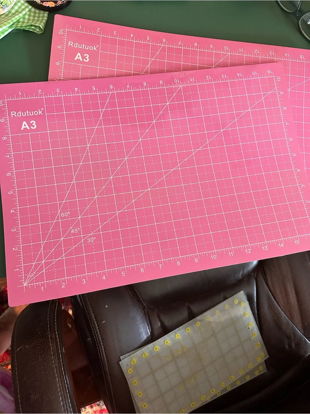 2Pink A3 Self-Healing Cutting Mat - Craft & Sewing plus 2 clean and cutting tool